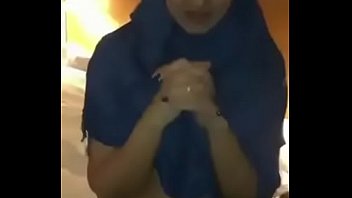 Muslim girl begging for dick